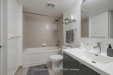 Photo 31 at 421 - 352 Front Street W, Waterfront Communities C1, Toronto