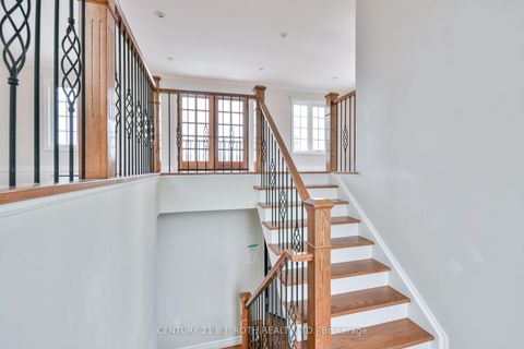 Photo 31 at 16 GRAY Lane, South Shore, Barrie