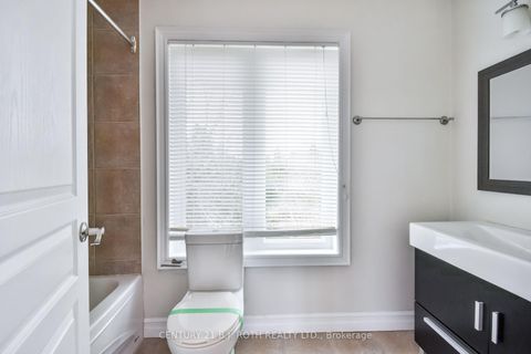 Photo 36 at 16 GRAY Lane, South Shore, Barrie