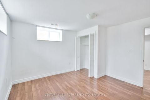 Photo 40 at 16 GRAY Lane, South Shore, Barrie