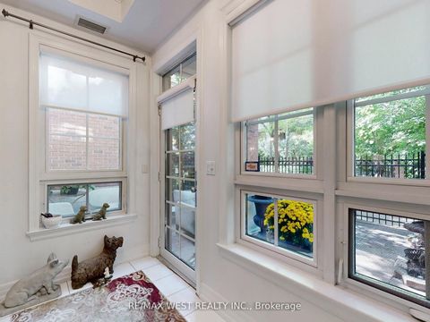 Photo 5 at Th 14 - 20 Burkebrook Place, York Mills, Toronto