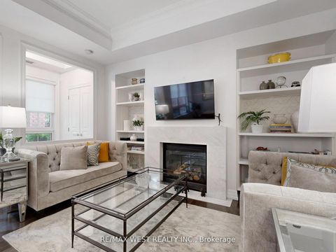 Photo 8 at Th 14 - 20 Burkebrook Place, York Mills, Toronto