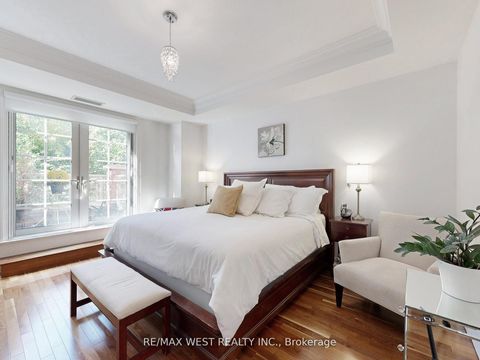 Photo 16 at Th 14 - 20 Burkebrook Place, York Mills, Toronto