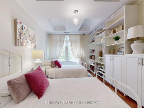 Photo 23 at Th 14 - 20 Burkebrook Place, York Mills, Toronto