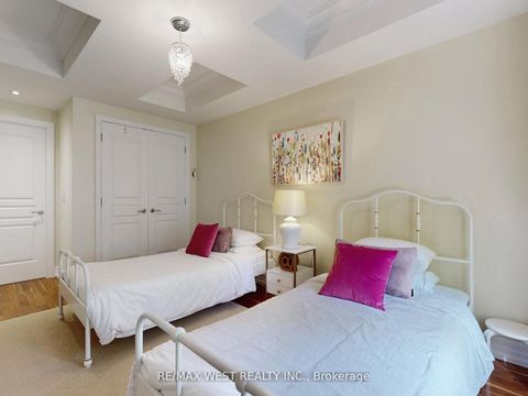 Photo 24 at Th 14 - 20 Burkebrook Place, York Mills, Toronto