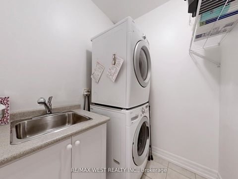 Photo 31 at Th 14 - 20 Burkebrook Place, York Mills, Toronto