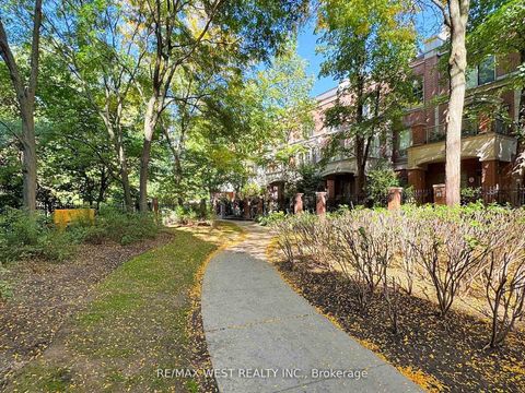 Photo 34 at Th 14 - 20 Burkebrook Place, York Mills, Toronto