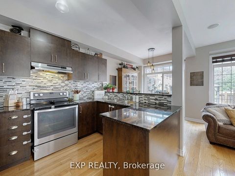 Photo 6 at 9 Samba Street, Oak Ridges, Richmond Hill