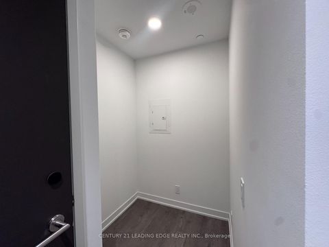 Photo 1 at 1606 - 39 Mary Street, City Centre, Barrie