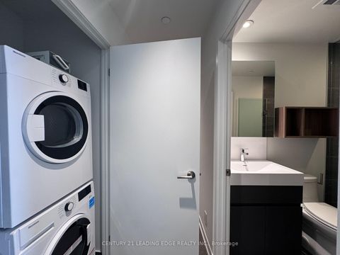 Photo 4 at 1606 - 39 Mary Street, City Centre, Barrie