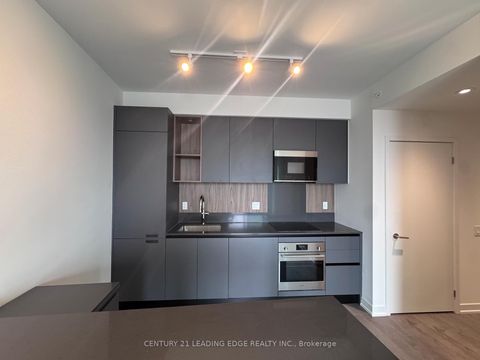 Photo 9 at 1606 - 39 Mary Street, City Centre, Barrie