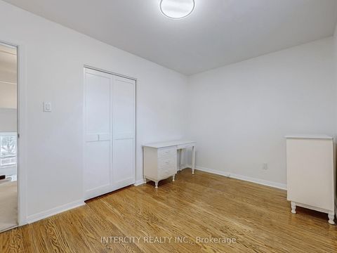 Photo 28 at 26 Donnalyn Drive, Newtonbrook West, Toronto