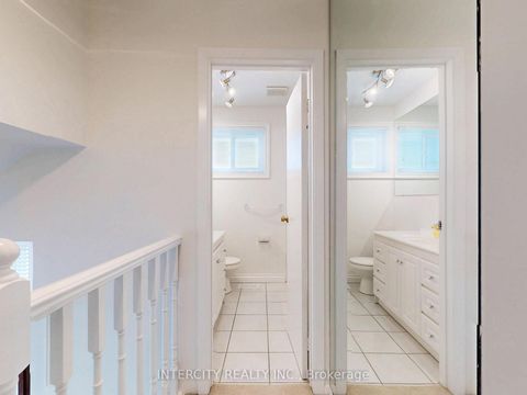 Photo 30 at 26 Donnalyn Drive, Newtonbrook West, Toronto