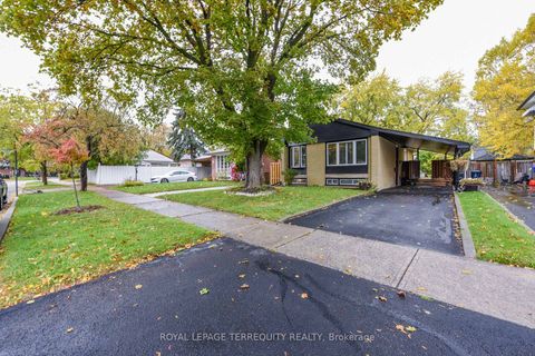 Photo 10 at 20 Hallow Crescent, Kipling, Toronto