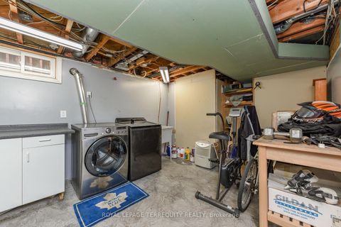 Photo 22 at 20 Hallow Crescent, Kipling, Toronto