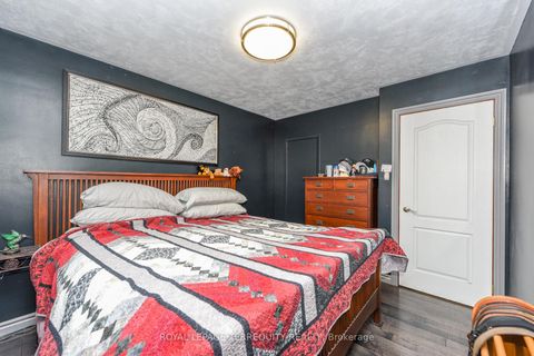 Photo 27 at 20 Hallow Crescent, Kipling, Toronto