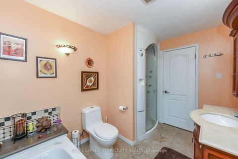 Photo 32 at 20 Hallow Crescent, Kipling, Toronto