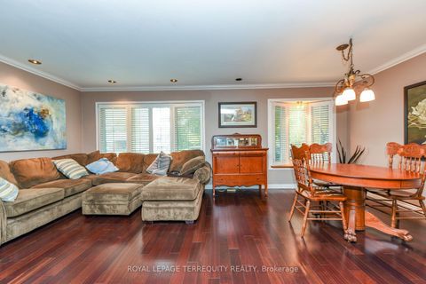 Photo 45 at 20 Hallow Crescent, Kipling, Toronto