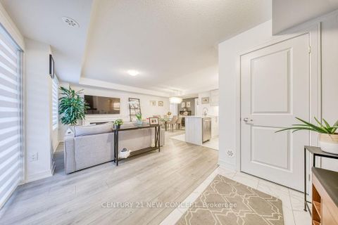 Photo 9 at 32 Magnolia Lane, Shore, Barrie