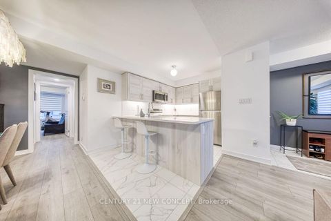 Photo 13 at 32 Magnolia Lane, Shore, Barrie