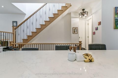 Photo 10 at 176 Leyton Avenue, Oakridge, Toronto