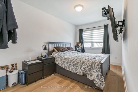 Photo 25 at 176 Leyton Avenue, Oakridge, Toronto