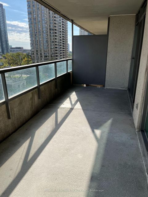 Photo 2 at 806 - 23 Hollywood Avenue, Willowdale East, Toronto