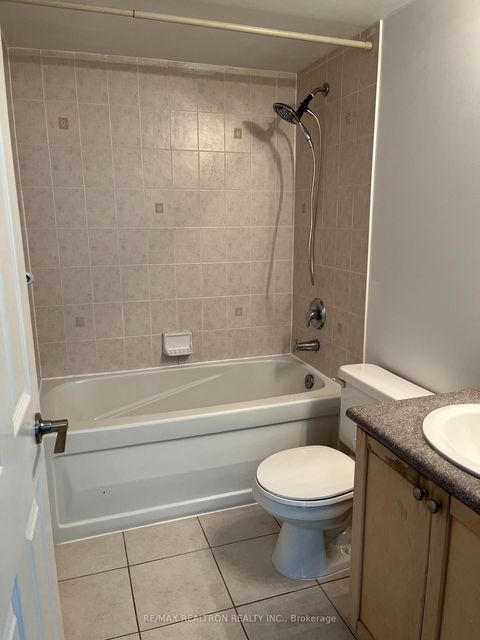 Photo 5 at 806 - 23 Hollywood Avenue, Willowdale East, Toronto