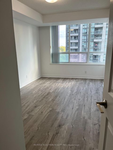 Photo 8 at 806 - 23 Hollywood Avenue, Willowdale East, Toronto