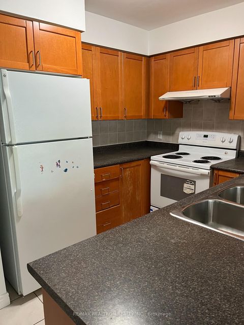 Photo 10 at 806 - 23 Hollywood Avenue, Willowdale East, Toronto