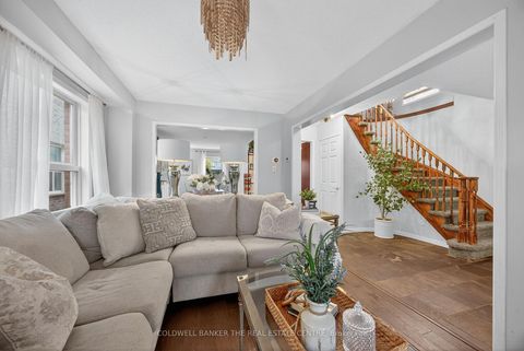 Photo 5 at 136 Violet Street, Holly, Barrie