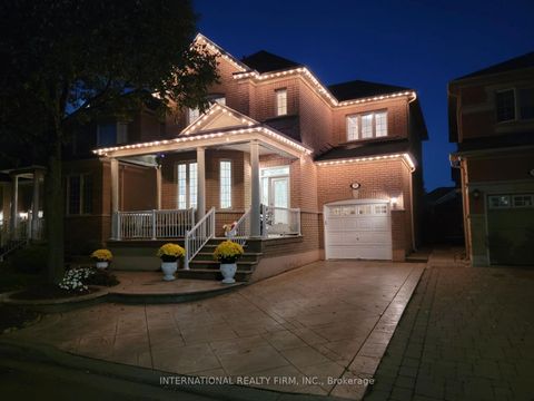 Photo 2 at 77 Saint James Avenue, Vellore Village, Vaughan