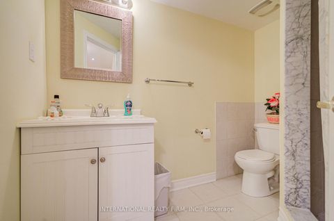 Photo 6 at 77 Saint James Avenue, Vellore Village, Vaughan