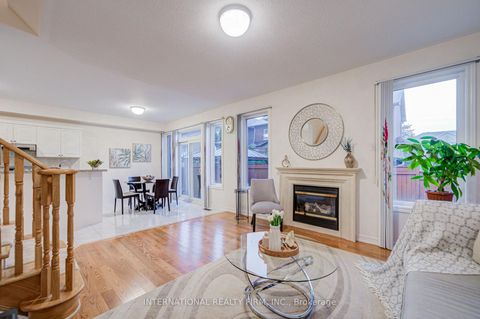 Photo 11 at 77 Saint James Avenue, Vellore Village, Vaughan