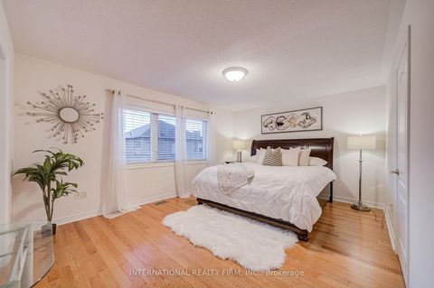 Photo 16 at 77 Saint James Avenue, Vellore Village, Vaughan