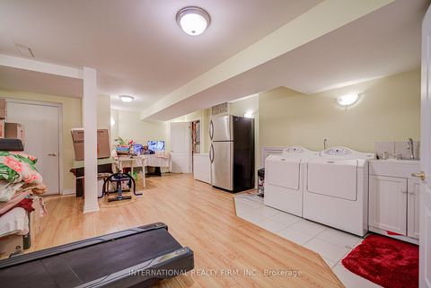 Photo 33 at 77 Saint James Avenue, Vellore Village, Vaughan
