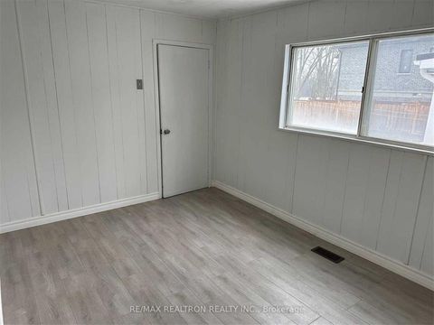 Photo 9 at 26 Douglas Road, Oak Ridges Lake Wilcox, Richmond Hill