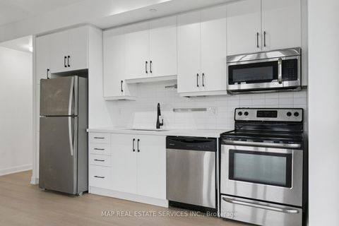 Photo 13 at 805 - 15 James Finlay Way, CFB, Toronto