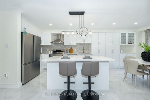 Photo 6 at 285 St. Joan Of Arc Avenue, Maple, Vaughan