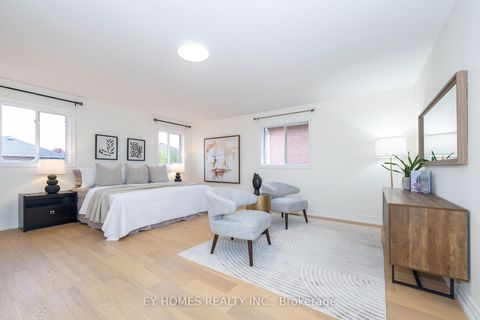 Photo 13 at 285 St. Joan Of Arc Avenue, Maple, Vaughan