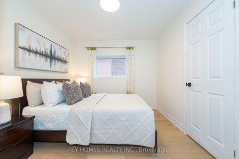 Photo 22 at 285 St. Joan Of Arc Avenue, Maple, Vaughan