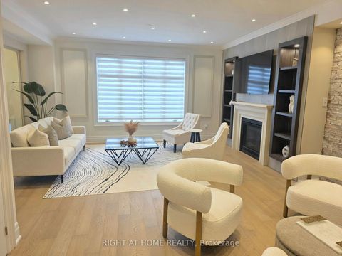 Photo 9 at 2251 Khalsa Gate E, WM Westmount, Oakville