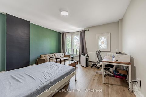 Photo 6 at 97 Lippincott Street, University, Toronto