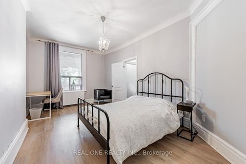 Photo 15 at 97 Lippincott Street, University, Toronto