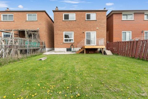 Photo 6 at 4 Greendowns Drive, Scarborough Village, Toronto