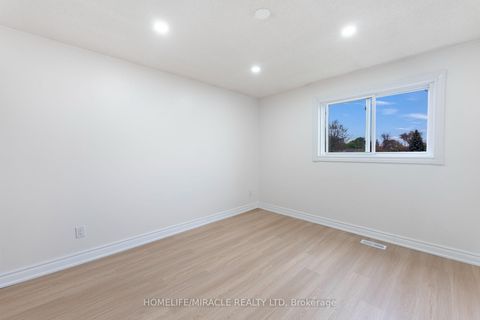 Photo 17 at 4 Greendowns Drive, Scarborough Village, Toronto