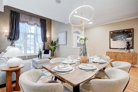 Photo 7 at 94 Barnwood Drive, Oak Ridges Lake Wilcox, Richmond Hill