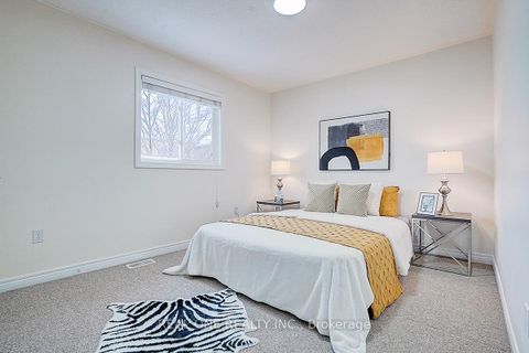 Photo 25 at 94 Barnwood Drive, Oak Ridges Lake Wilcox, Richmond Hill