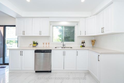 Photo 12 at 442 Sunset Beach Road, Oak Ridges Lake Wilcox, Richmond Hill