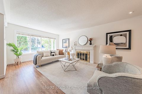 Photo 6 at 42 Davean Drive, Windfields, Toronto